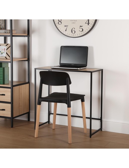 KISS MODEL EINGANGSTISCH KISS MODEL EINGANGSTISCH