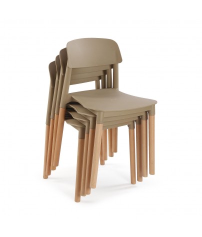 Quatre chaises de cuisine beiges, modèle hêtre