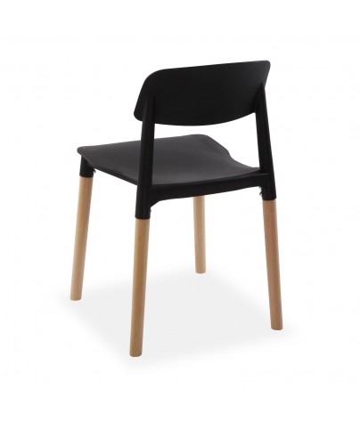 Quatre chaises de cuisine noires, modèle hêtre