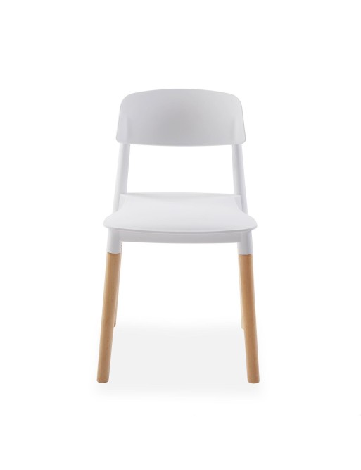 Quatre chaises de cuisine blanches, modèle hêtre