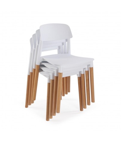 Quatre chaises de cuisine blanches, modèle hêtre