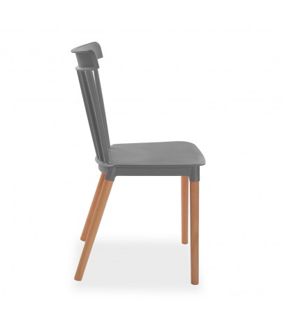 Quatre chaises de cuisine grises, modèle Suède