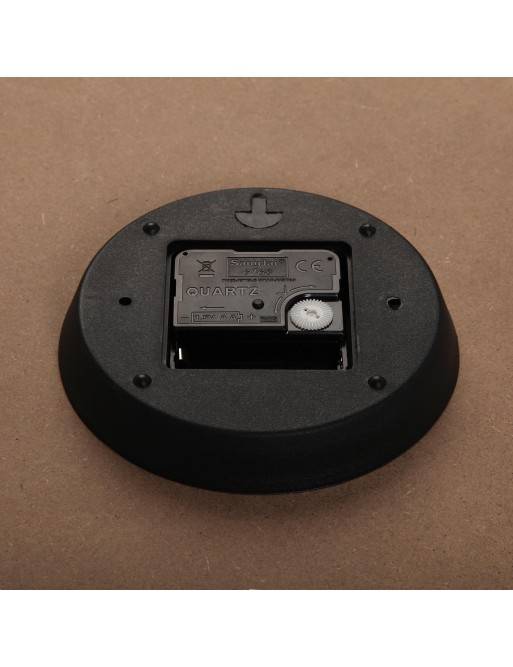 DURCHMESSER DER WANDUHR VON 60 CM MODELL PEZIA DURCHMESSER DER WANDUHR VON 60 CM MODELL PEZIA