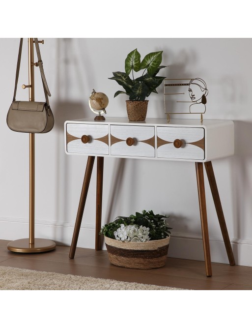 GOLDENE GARDEROBE. MODELL 16 GOLDENE GARDEROBE. MODELL 16