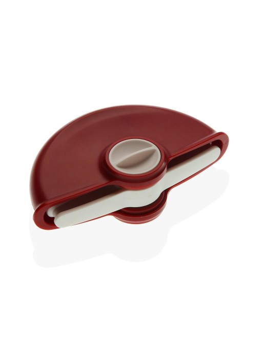 PIZZA CUTTERS IN RED