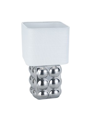 LAMP WITH METALLIC BASE AND SQUARE SHADE