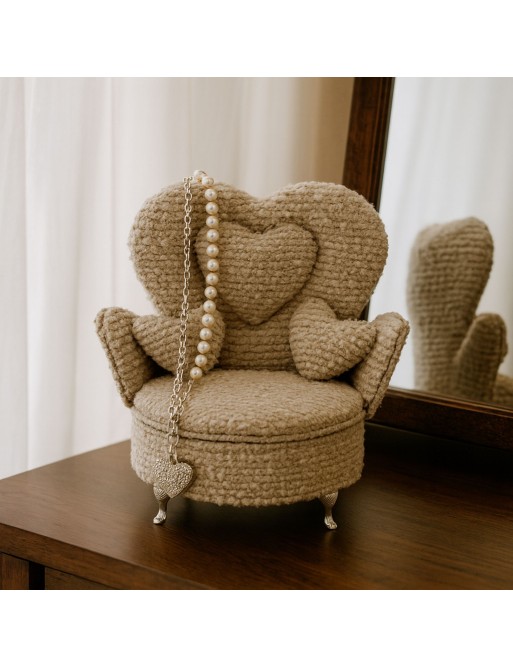 HELLGRAUES SCHMUCKKÄSTCHEN HERZ SILHOUETTE MODELL