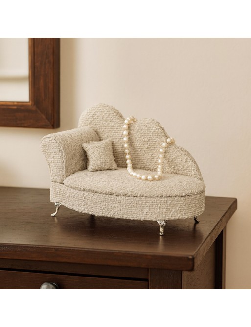 LIGHT GRAY JEWELRY BOX MODEL CHAISE