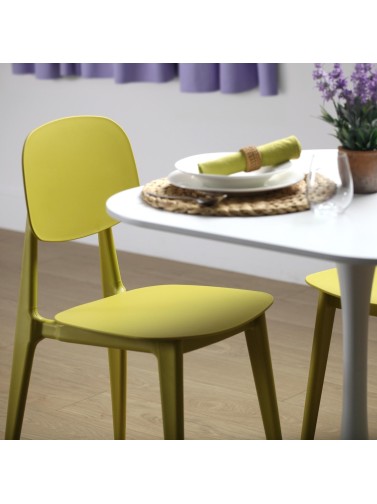 SENFFARBENER STUHL, SITZ AUS PROPYLEN UND HOLZBEINE, MODELL SILVIA