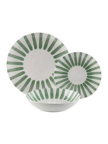 18-PIECE GREEN JUNGLE DINNER SET