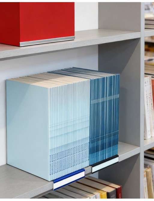 Metal label holder (2,5x13x15,5cm). Black color