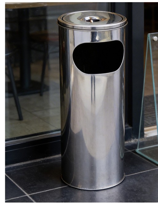 Corbeille à papier-cendrier métallique (58 x 20,5 cm)