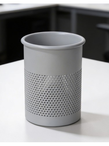 Silver metallic pencil holder or pen holder (13,5 x 9.5 cm)