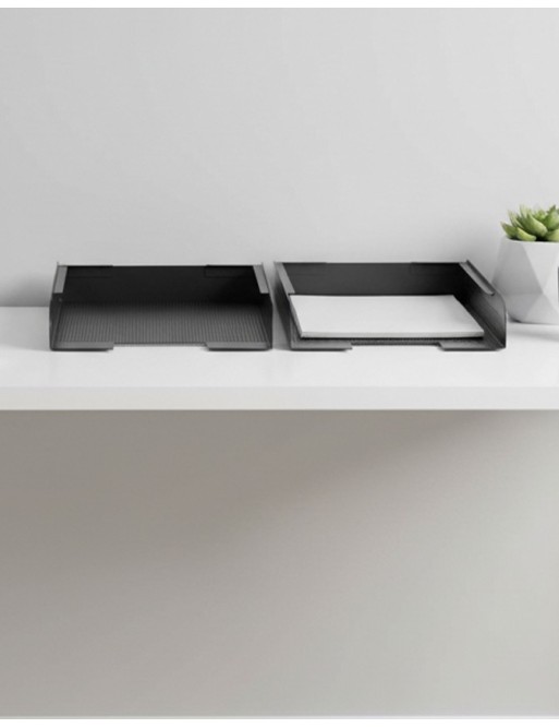 Stackable document tray. Color Black (one unit)